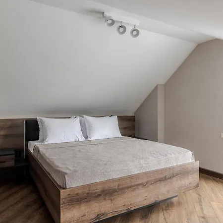 Inshiapartments On Hazova Str 6 Lviv Exterior photo