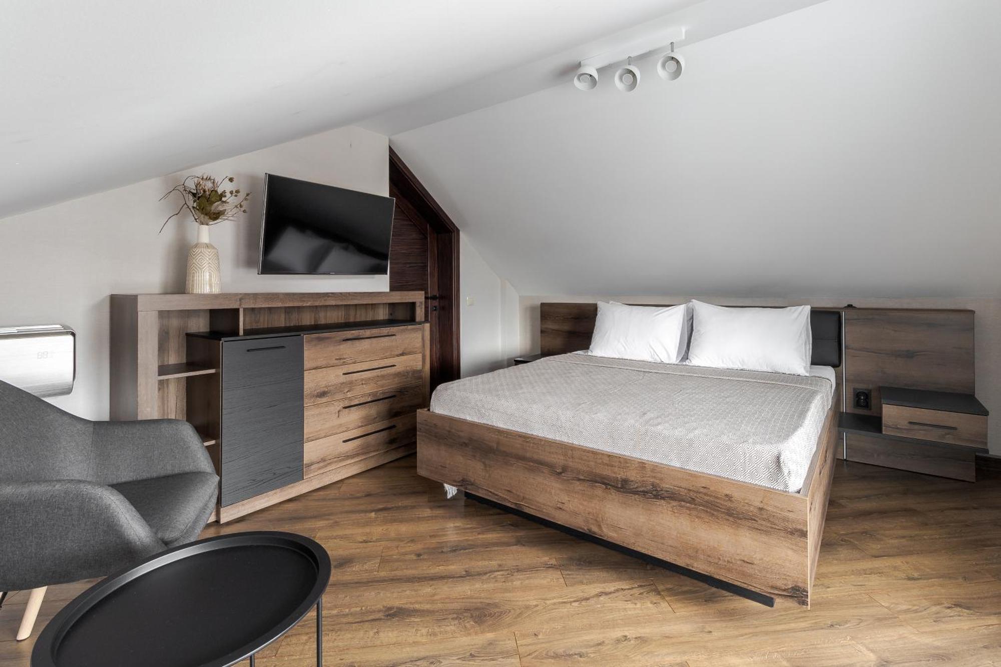 Apartment Inshiapartments On Hazova Str 6 Lviv